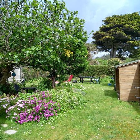 Maison De Vacances A La Plage Saint-Nic Exterior photo